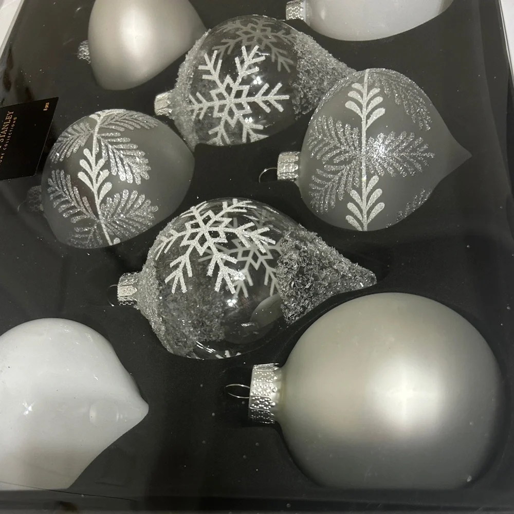 Robert Stanley SILVER & WHITE Bauble Christmas Ornaments Glass Set of 8 NEW
